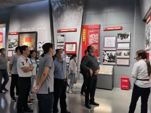 湖南省政务服务大厅医保局窗口 以党史学习教育提升教育咨询服务效能